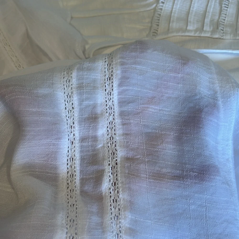 Zac & Rachel White Blouse with Elegant Design size XL - Picture 11 of 11
